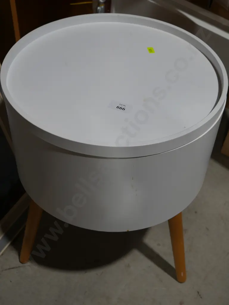 Round side table with storage Image 1++
