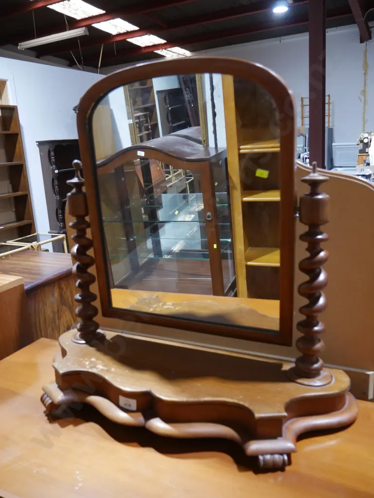 Dressing table mirror Image 1++