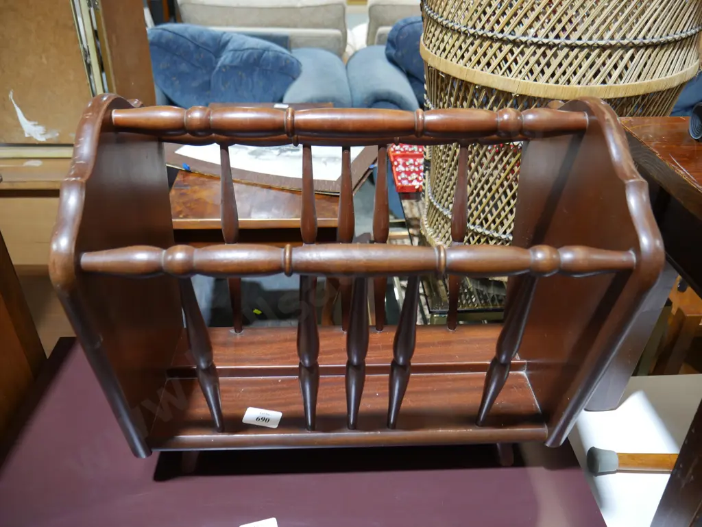 Magazine rack Image 1++