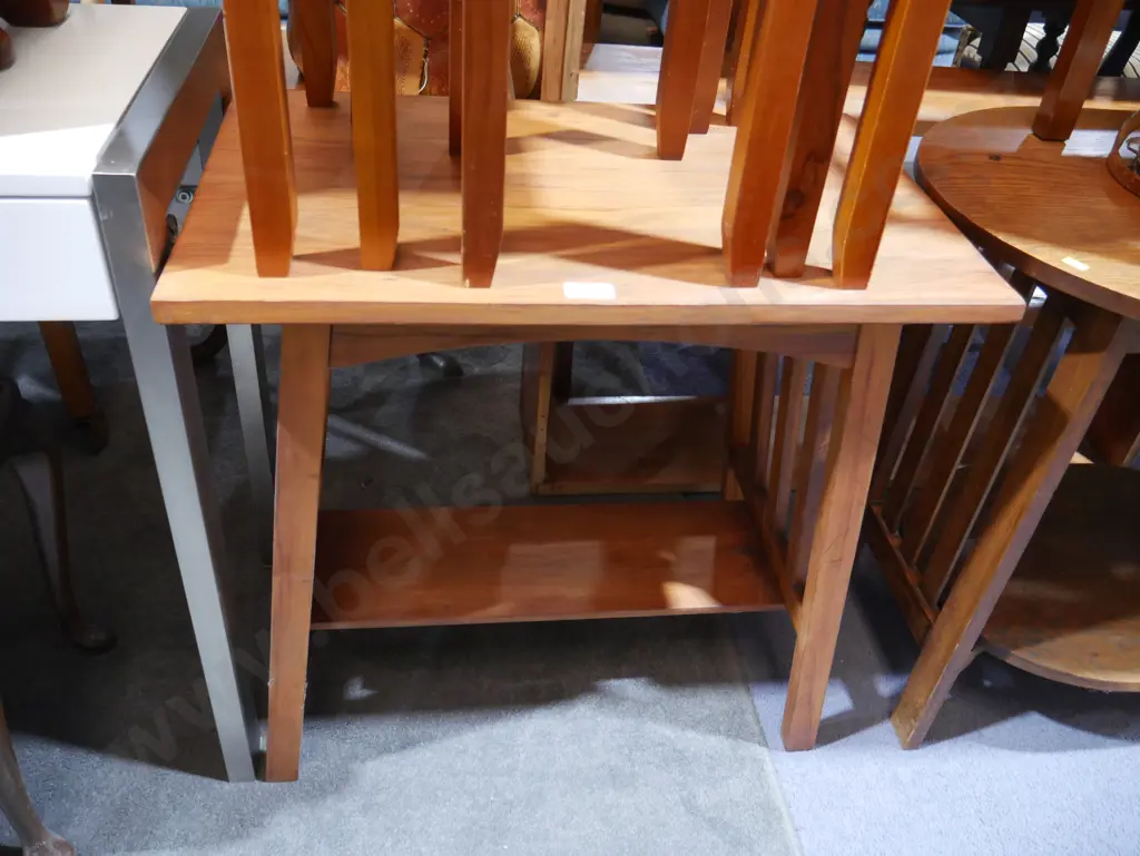 2 tier hall table Image 1++