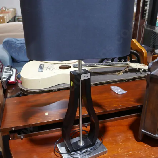 Table lamp