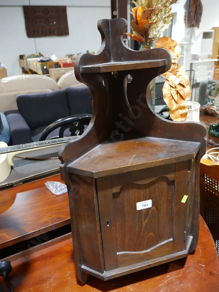 Wall hung corner cabinet Image 1++