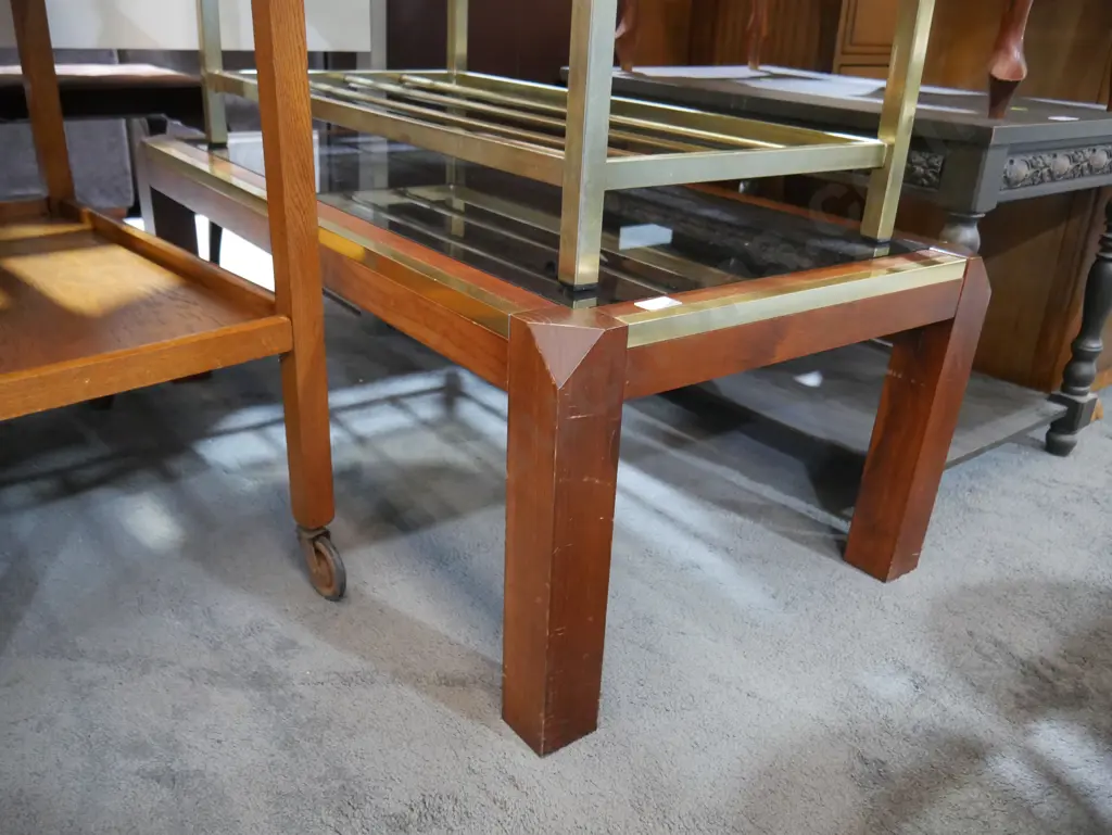 Glass top coffee table Image 1++