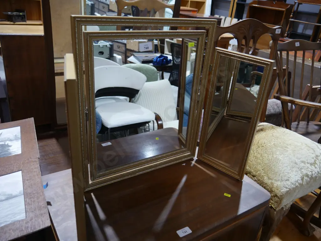 Three section table mirror Image 1++
