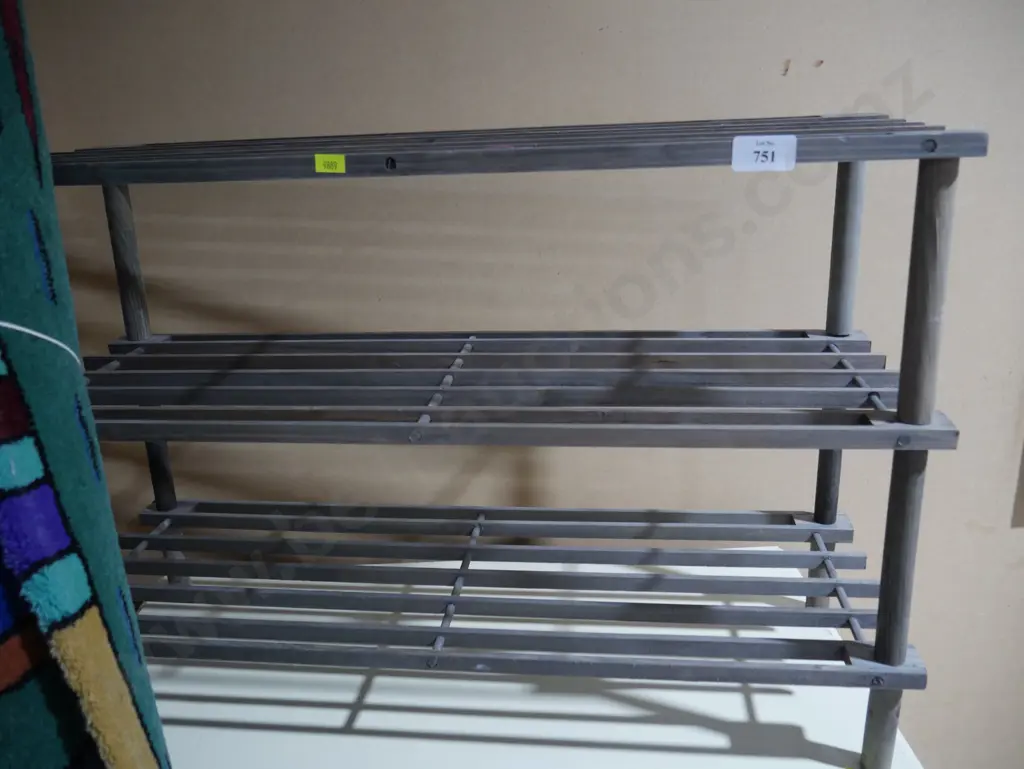 Shoe rack Image 1++
