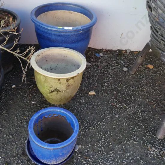 Plant pots