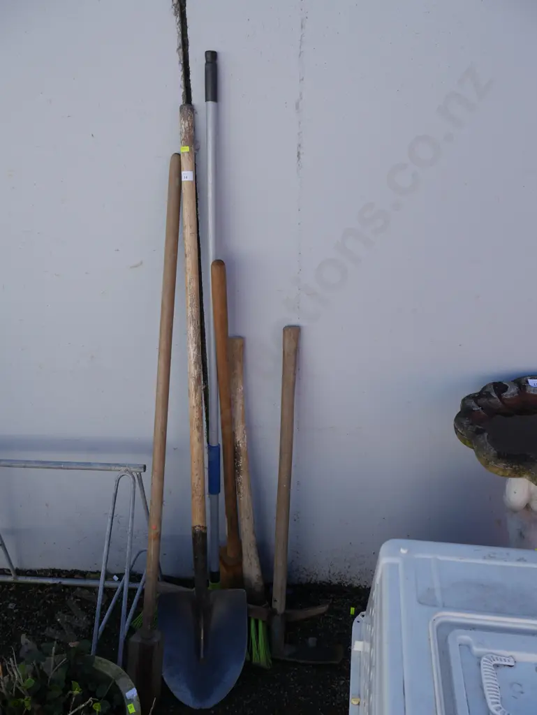 Garden tools Image 1++
