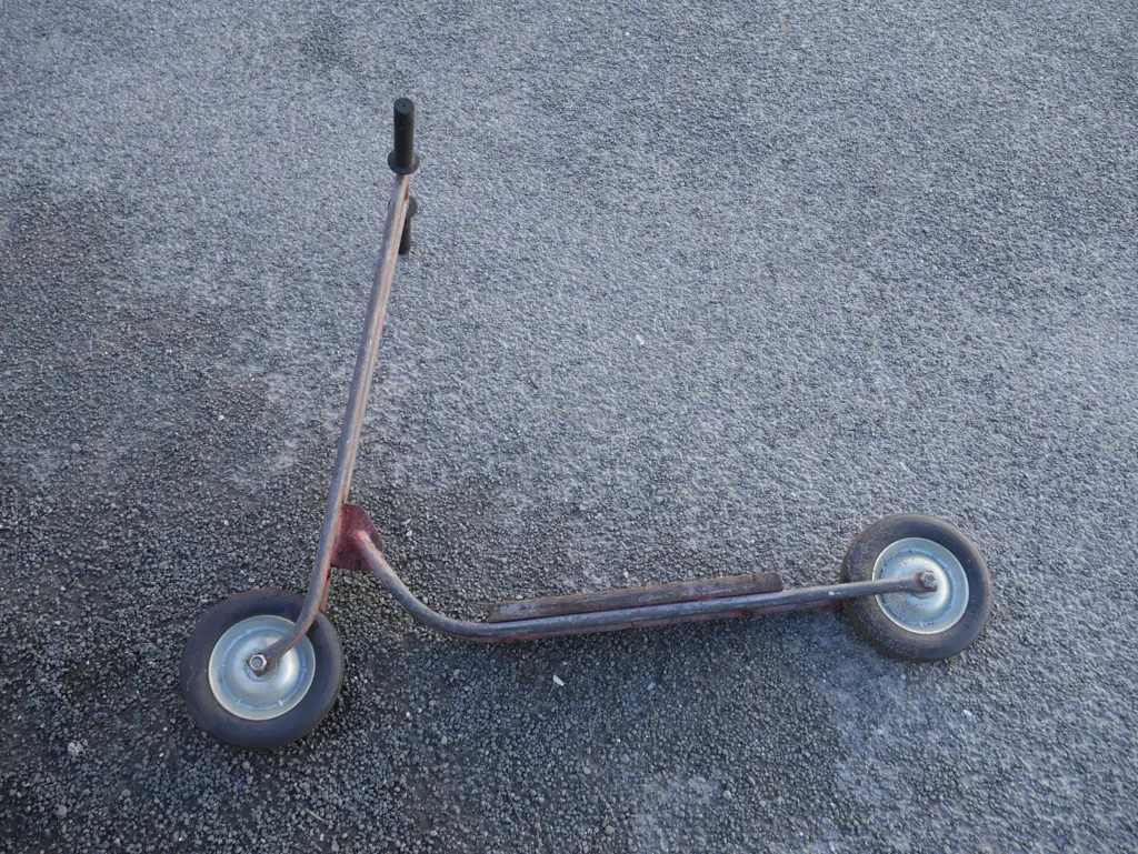Vintage scooter Image 1++