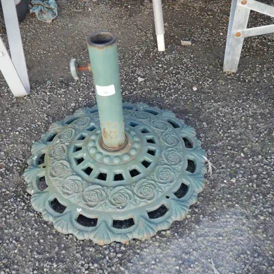 Umbrella base
