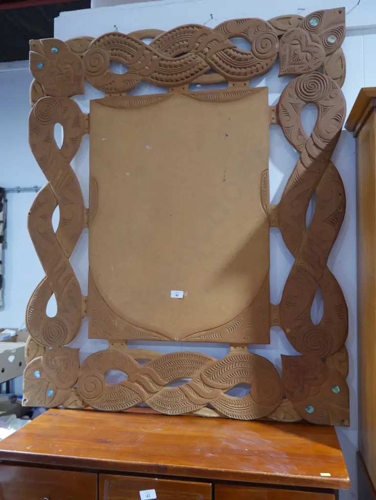 Maori carved frame Image 1++