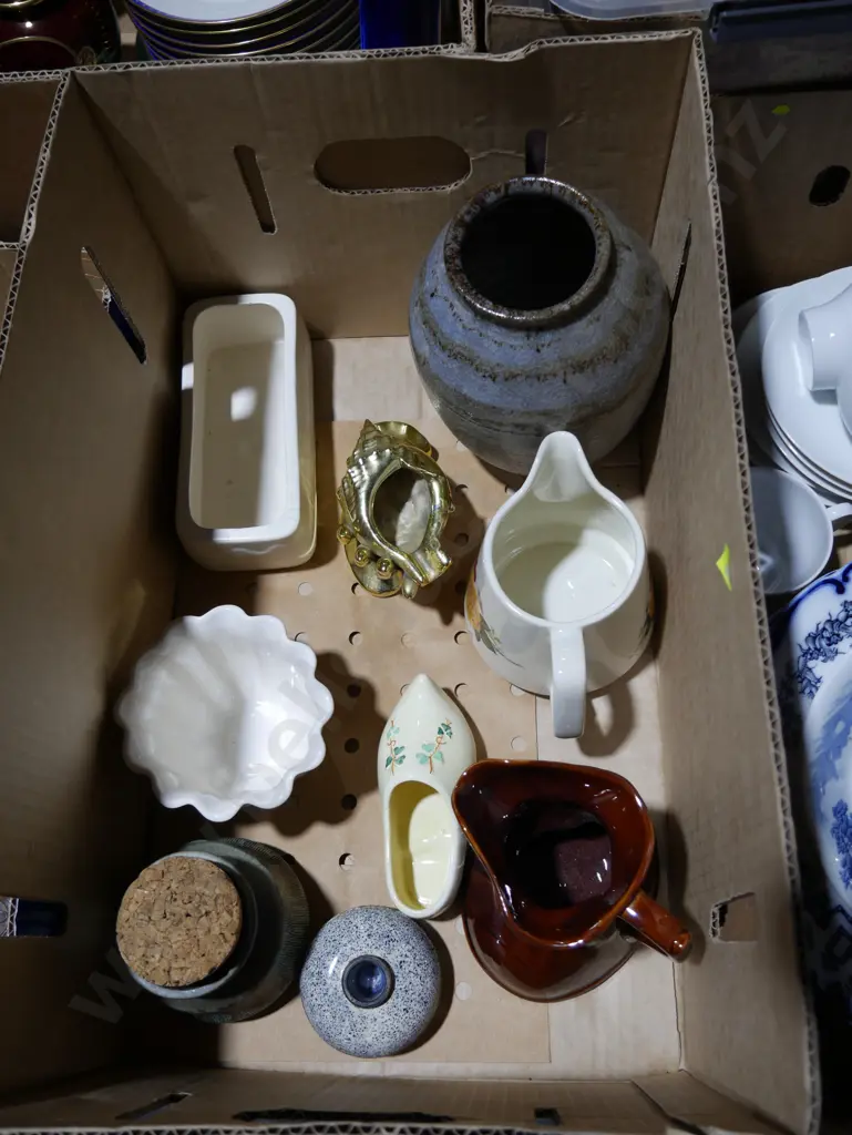 Jugs, vases etc Image 1++