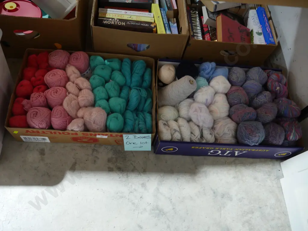 2 boxes of knitting wool Image 1++