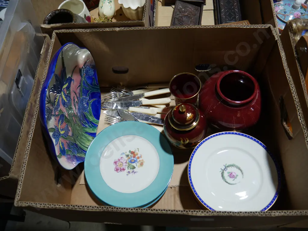 China, vases etc Image 1++