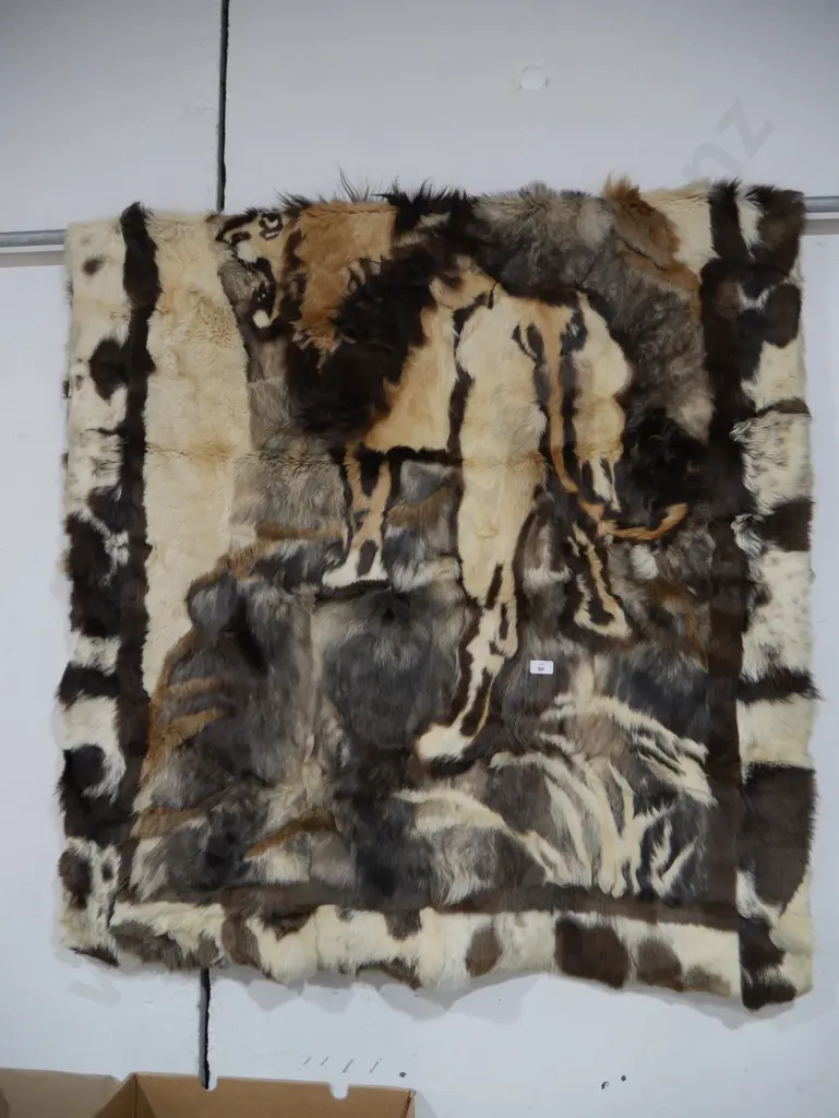 Lion print fur hanging rug Image 1++
