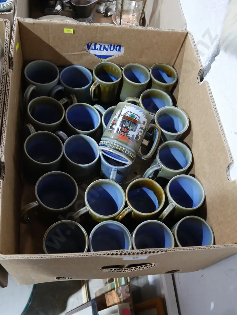Irish Wade porcelain mugs etc Image 1++
