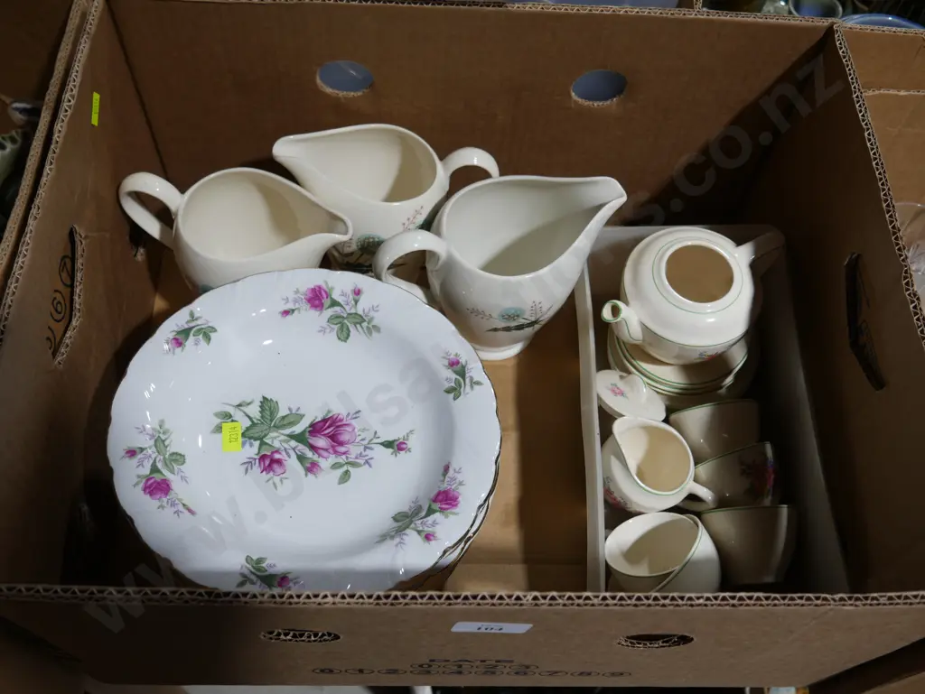 Tea set, jugs, plates Image 1++