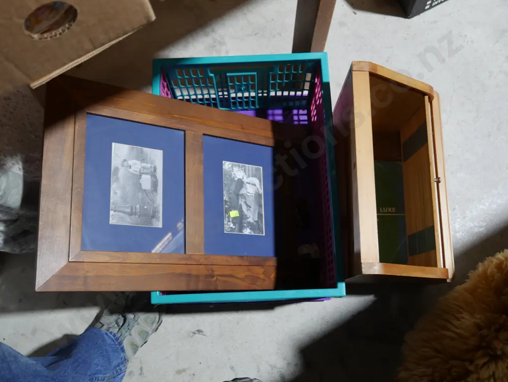 Roll top bread box, picture frame Image 1++