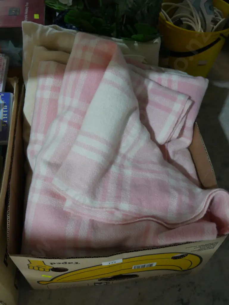 Woolen blankets Image 1++