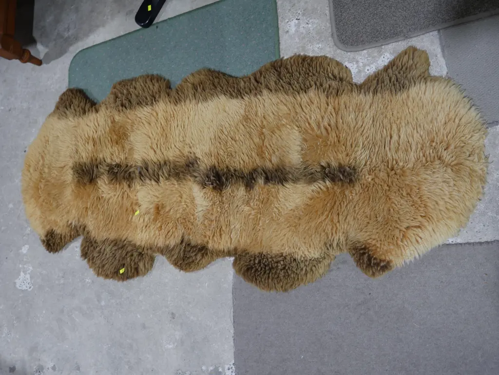 Sheepskin rug etc Image 1++