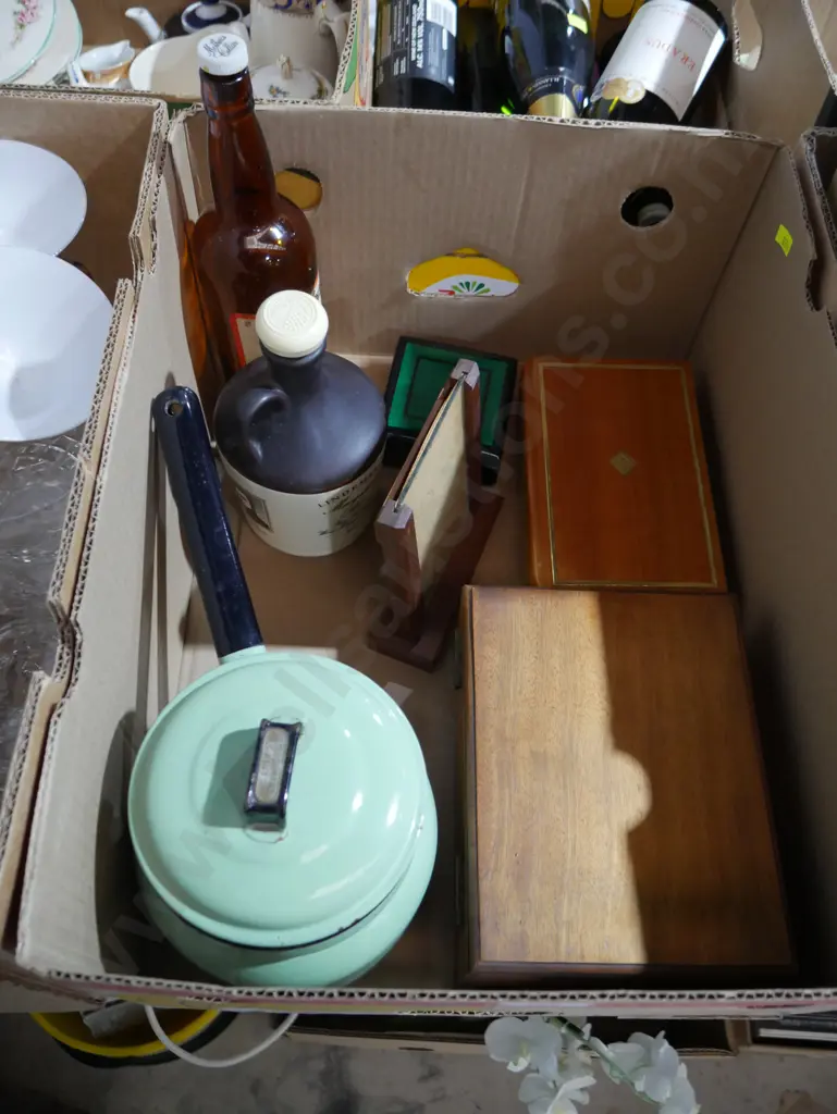 Enamel pots, port bottles, wooden boxes Image 1++