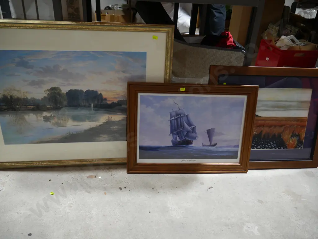 Assorted art Image 1++