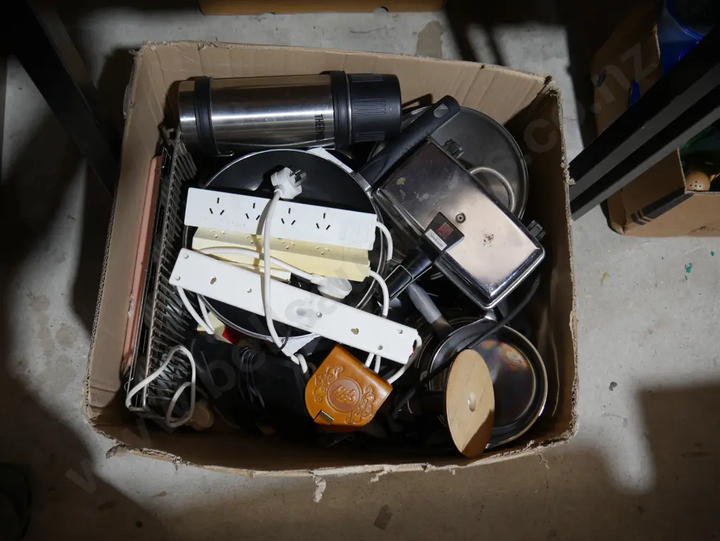 Pots and pans, thermos etc Image 1++