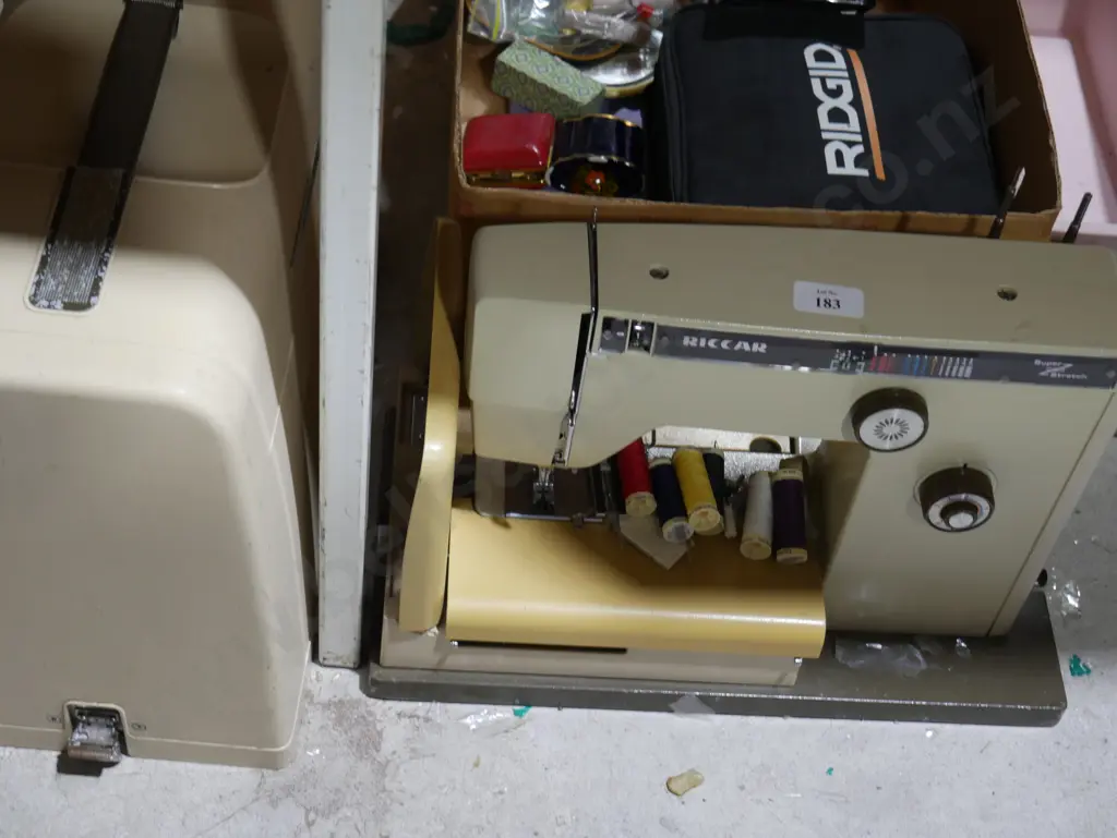 Riccar sewing machine Image 1++