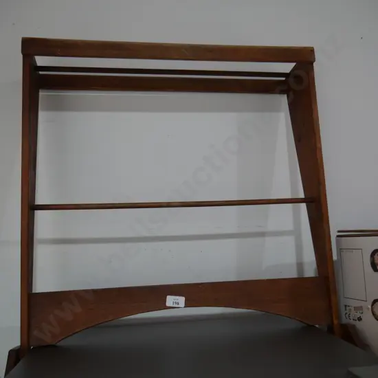 Towel rack
