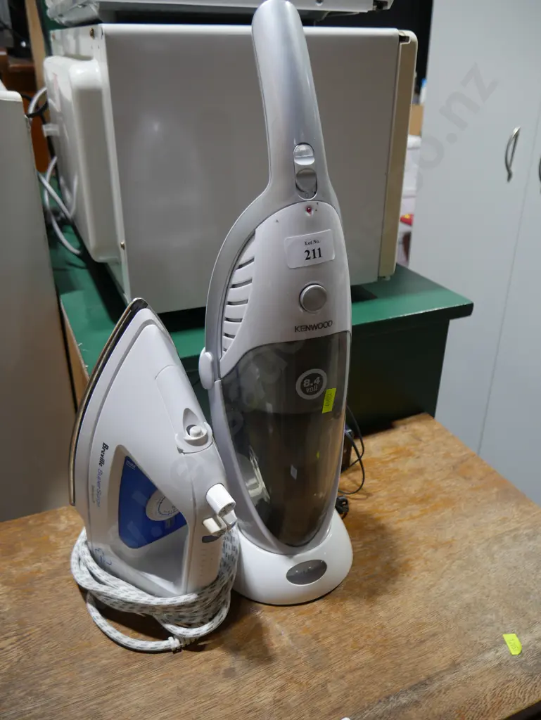 Dustbuster and iron Image 1++