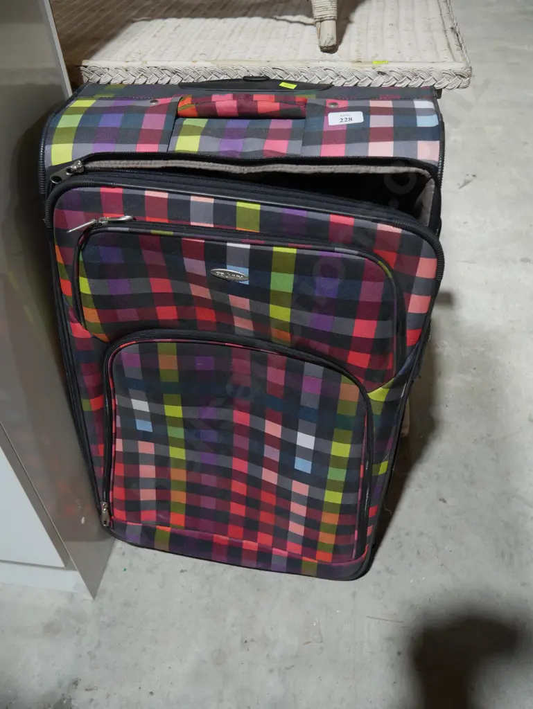 Suitcase Image 1++