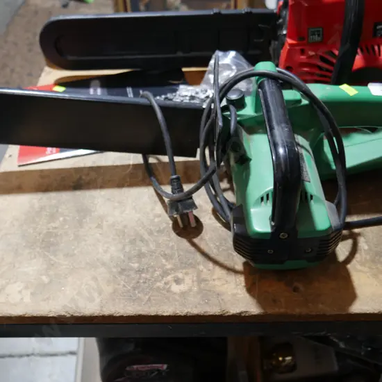 Hitachi electric chainsaw