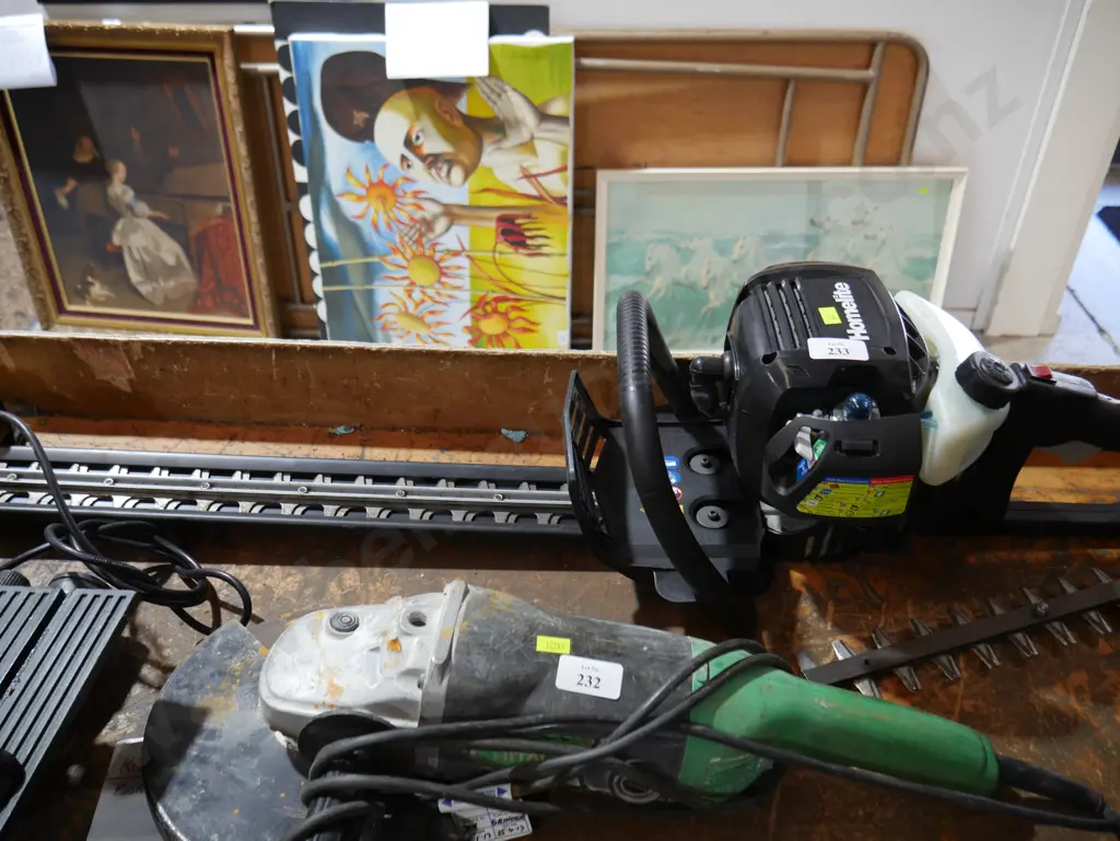 Homelite petrol hedge trimmer Image 1++