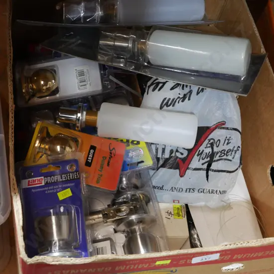 Door knobs etc