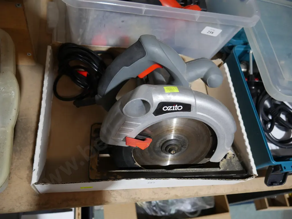 Ozito circular saw Image 1++