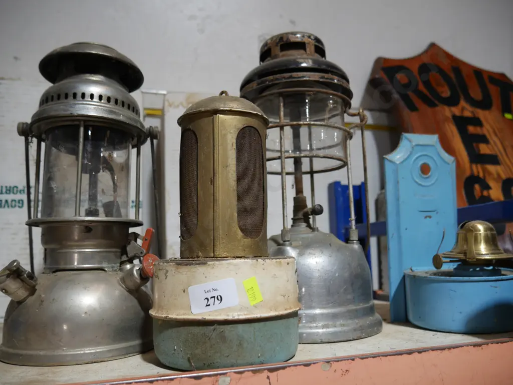 4 lanterns Image 1++