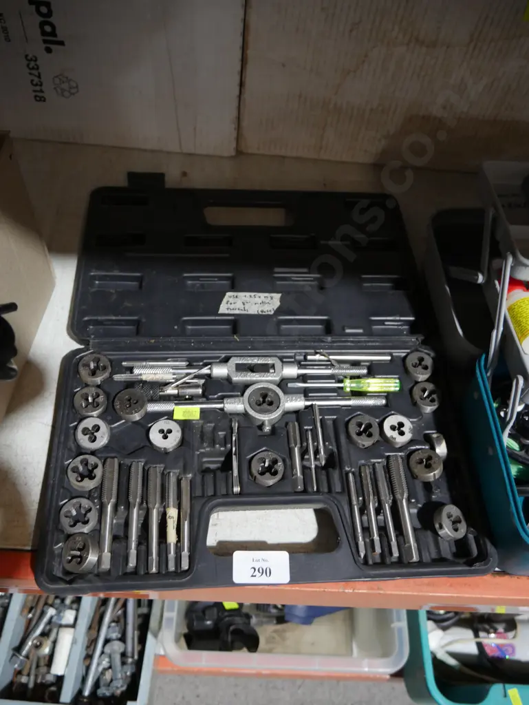 Tap and die set Image 1++