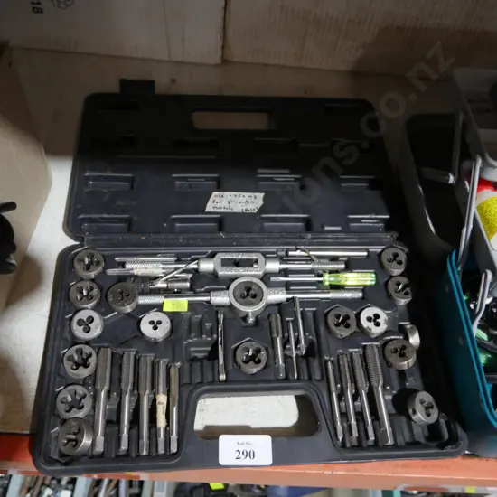 Tap and die set
