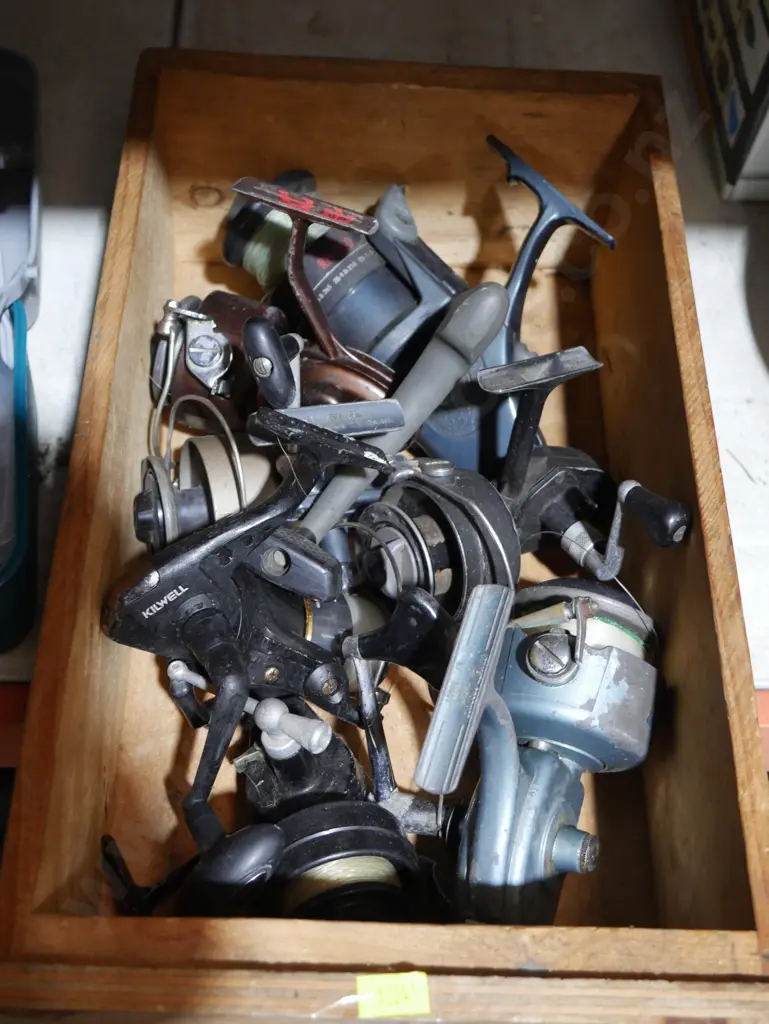 Assorted fishing reels Image 1++