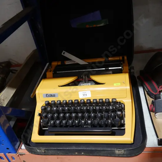 Ericka typewriter