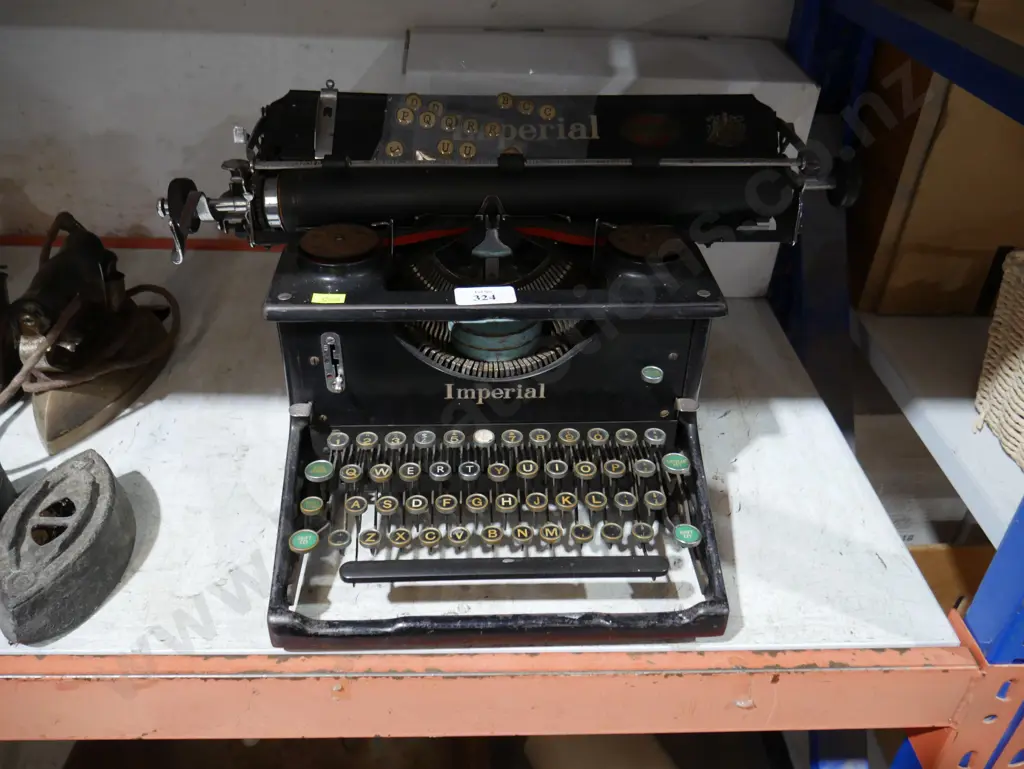 Imperial typewriter Image 1++