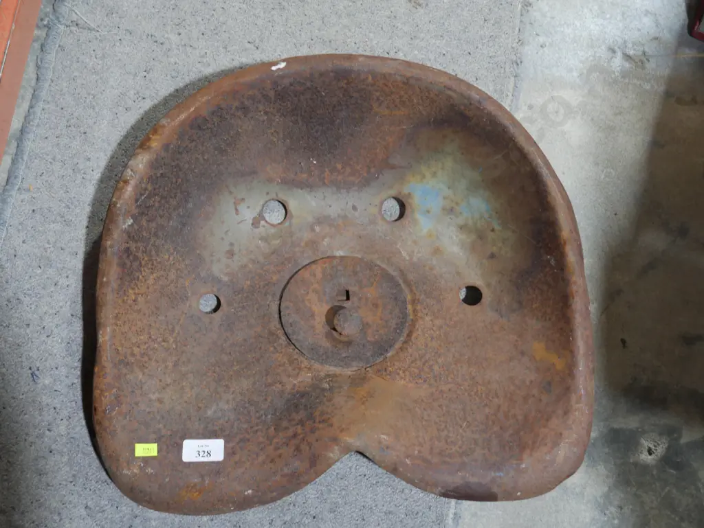 Tractor seat Image 1++
