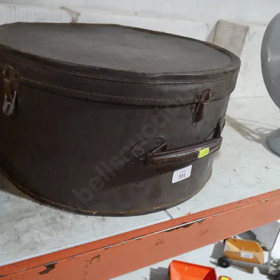Hat box