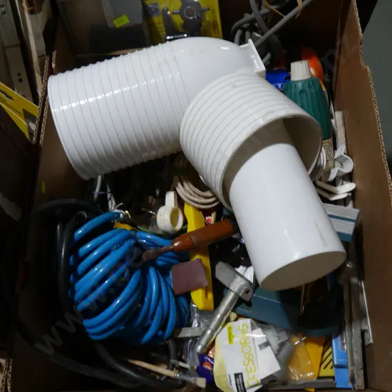 Assorted garage sundries