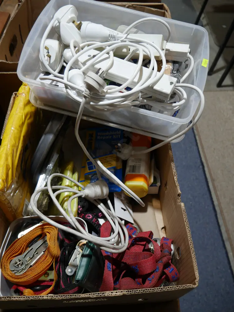Multi plugs, strops etc Image 1++