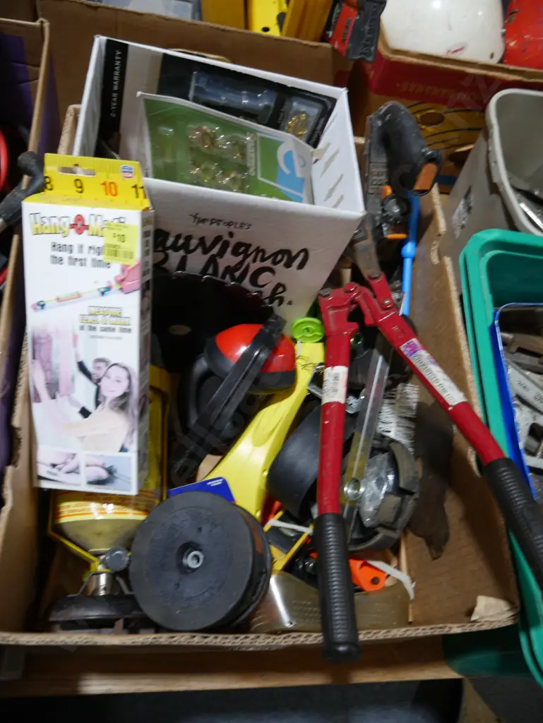 Picture hooks, bolt cutter etc Image 1++