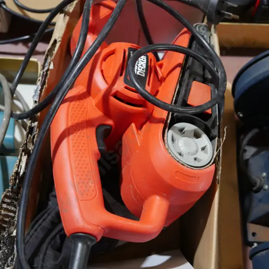 Black & Decker sander