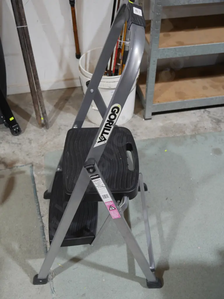 Step stool Image 1++