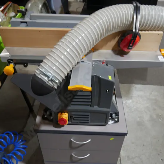 Thicknesser planer bench top