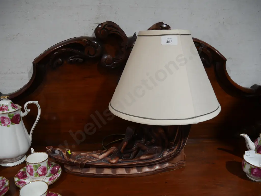 Retro Maori Waka table lamp Image 1++