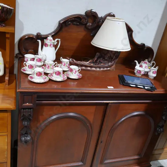 Chiffonier sideboard